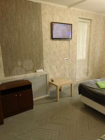 2-к. квартира, 43 м², 1/9 эт.