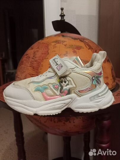 Кроссовки для девочки
