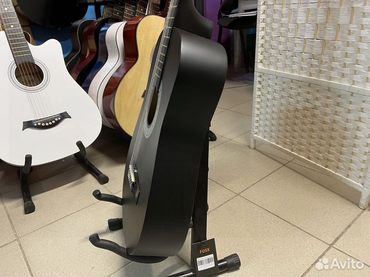 Гитара для обучения с комплектом