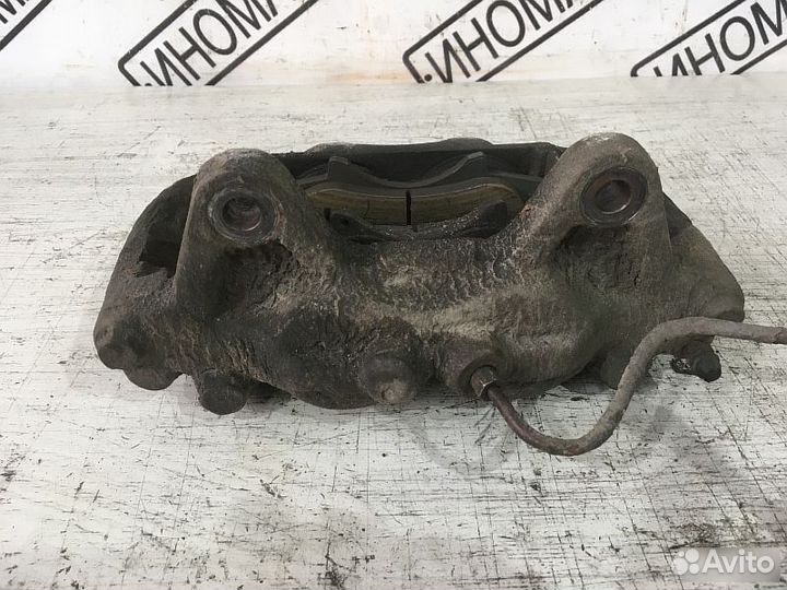 Суппорт передний лев Toyota Land Cruiser Prado 120