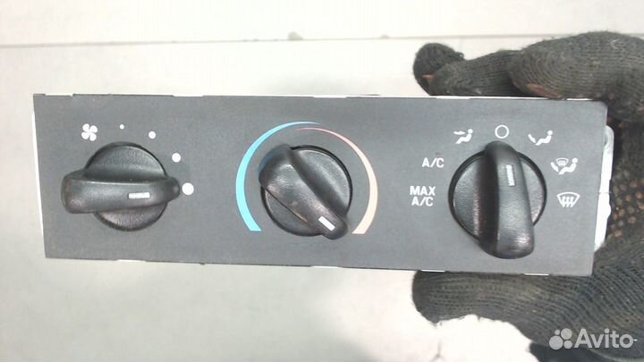 Переключатель отопителя Ford Mustang, 2001