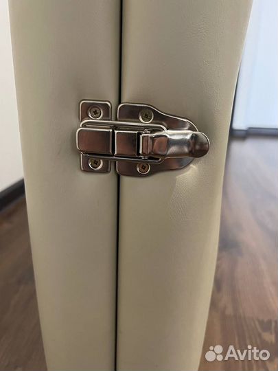 Массажный стол