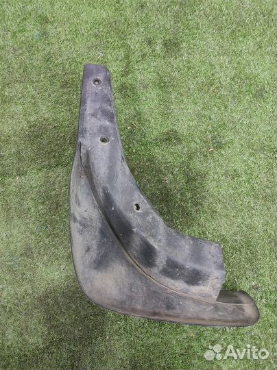 Брызговик задний правый Lexus RX300 (MCU15) 2001