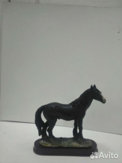 Конь керамика