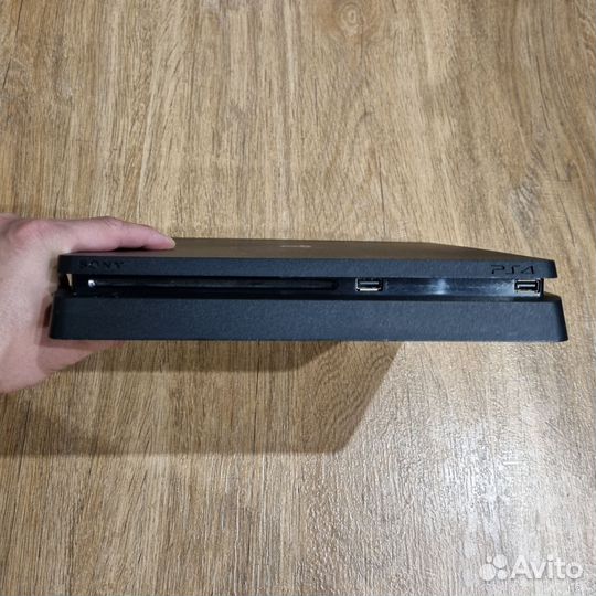 PS4 Slim CUH-2208B 1Tb