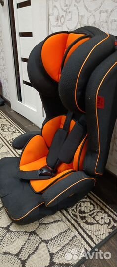 Автомобильное кресло