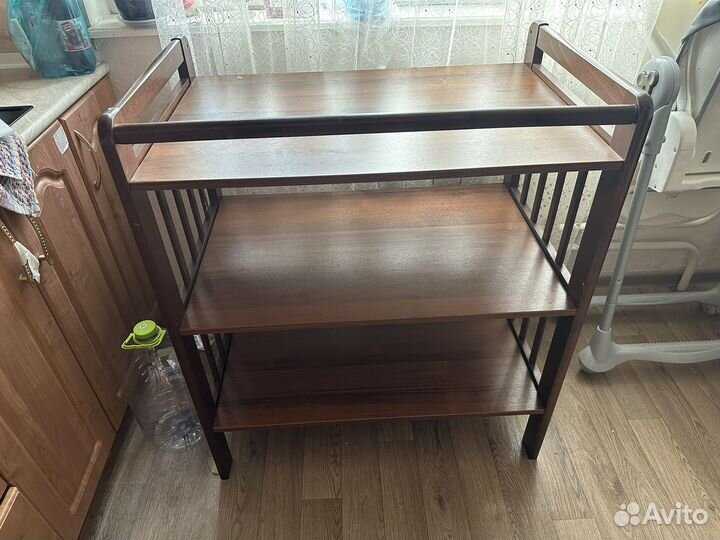 Пеленальный столик