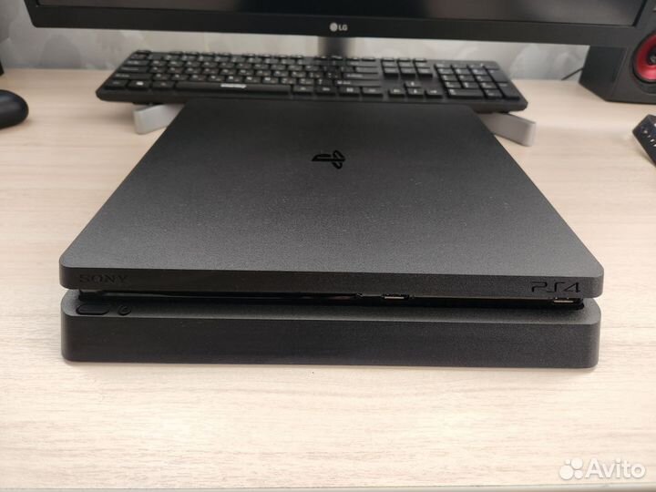 Sony PS4 Slim CUH-2115 500 gb + геймпад