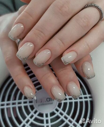 Маникюр с покрытием гель-лаком