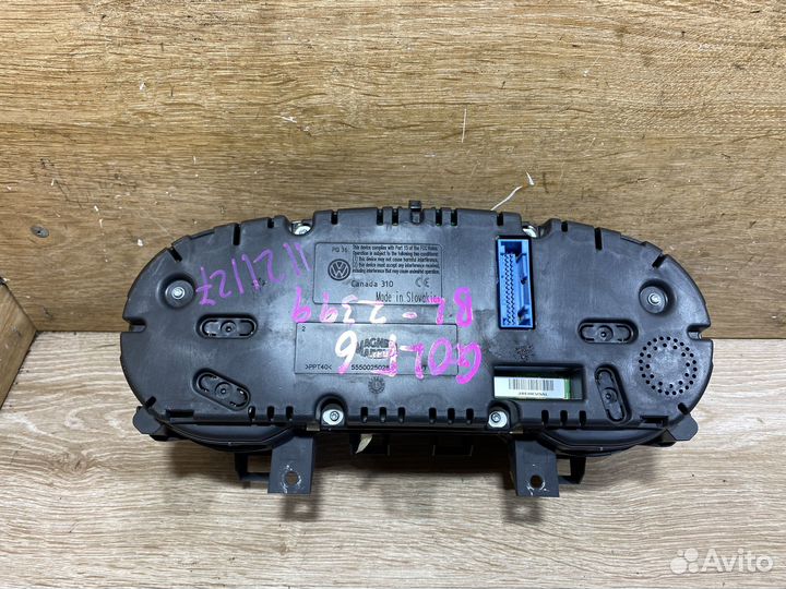 Панель приборов Volkswagen Golf 6 бензин 1121127