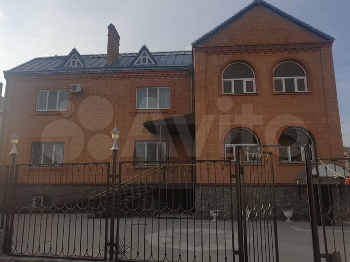 Дом 320 м² на участке 14 сот.