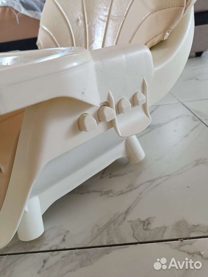 Стульчик для кормления kari