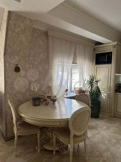 3-к. квартира, 109 м², 10/10 эт.