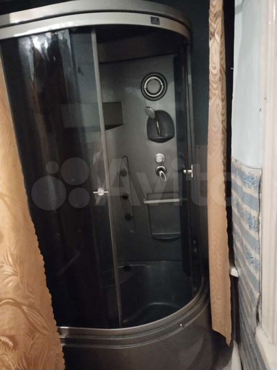 2-к. квартира, 58 м², 1/2 эт.