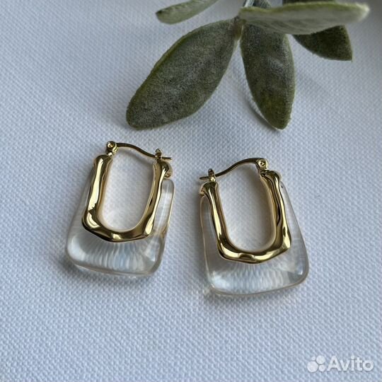 Серьги в стиле celine прозрачные