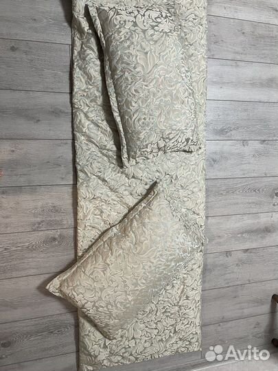 Саше покрывало и декоративные подушки