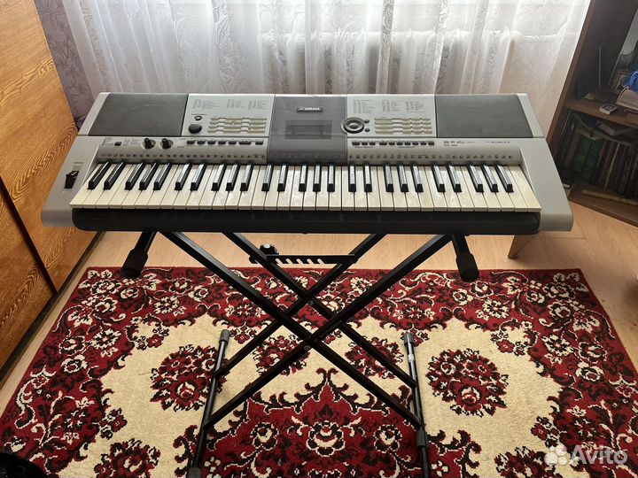 Синтезатор Yamaha psr e403