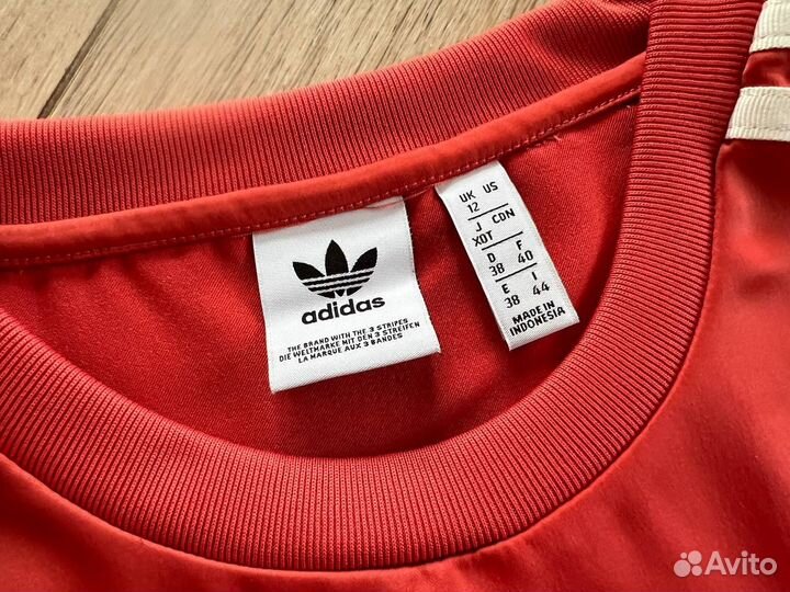 Женская укороченная футболка Adidas оригинал р 44