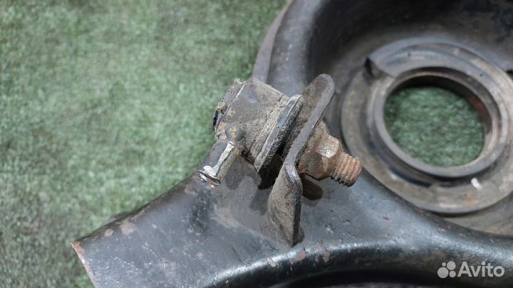 Рычаг задний нижний левый 4.6 Cadillac STS I