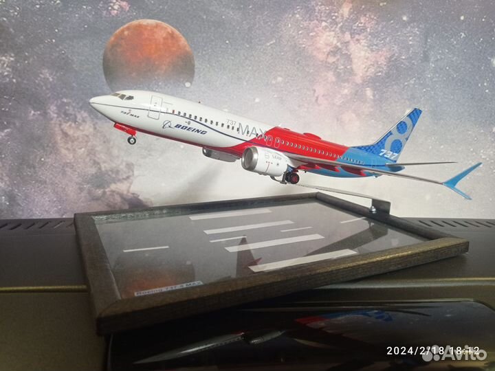 Сборная модель самолета боинг 737