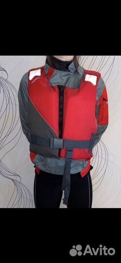 Спасательный жилет неопреновый