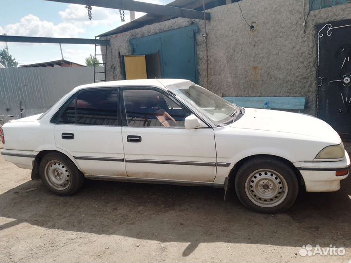 Toyota Corolla, 1989