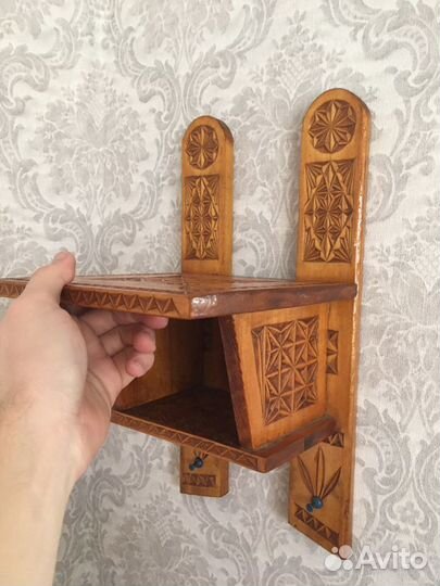 Настенная полка ручной работы