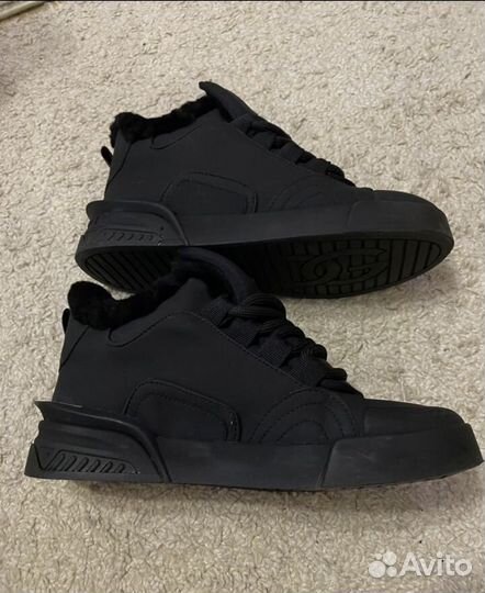 Кроссовки утепленные Dolce Gabbana. 37