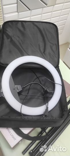 Кольцевая лампа