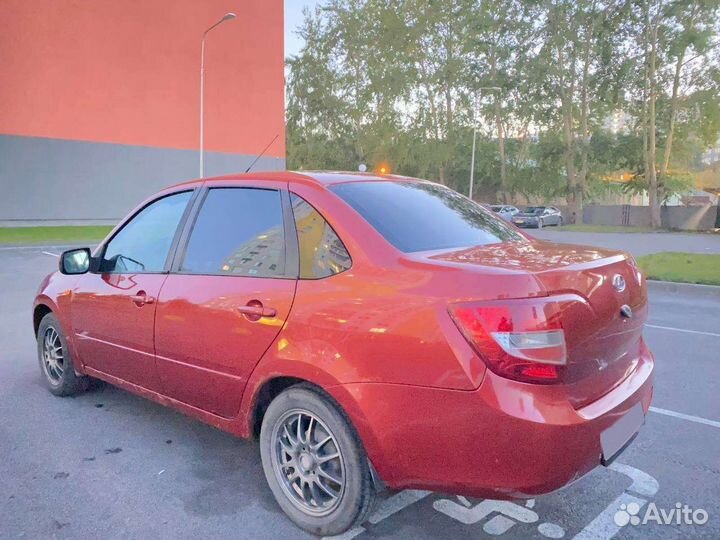 LADA Granta 1.6 МТ, 2013, 117 300 км