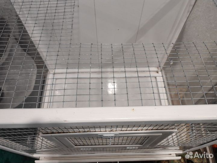 Клетка для средних или малых птичек