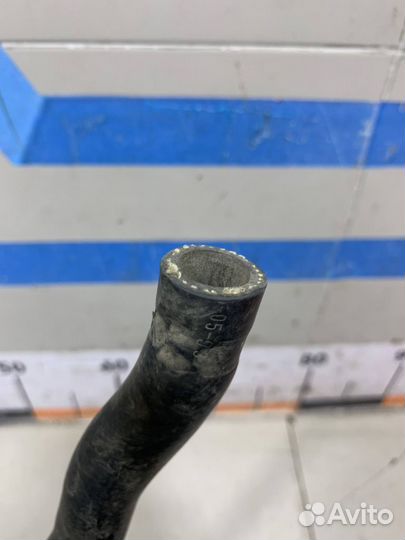 Патрубок системы охлаждения Mercedes W124 E