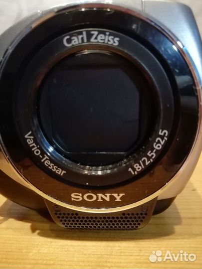 Цифровая видеокамера Sony Handycam HDD
