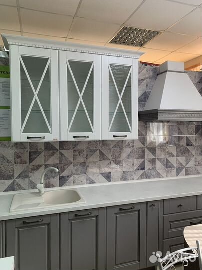 Кухня 3,2 м с фасадами массив ясеня