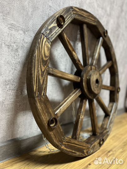 Люстра большая колесо от телеги