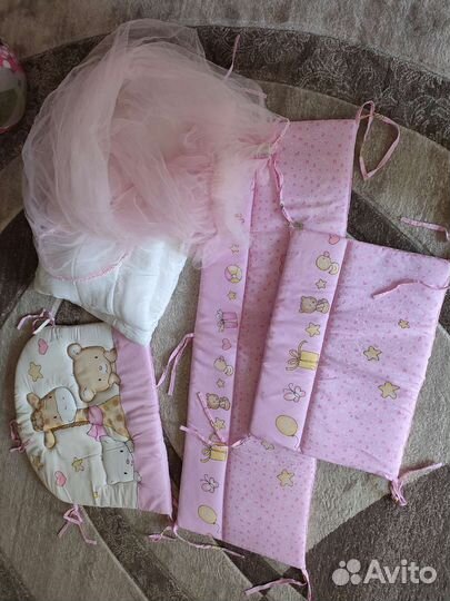 Комплект в кроватку для новорожденных