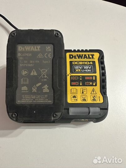 Зарядное устройство dewalt dcb1104