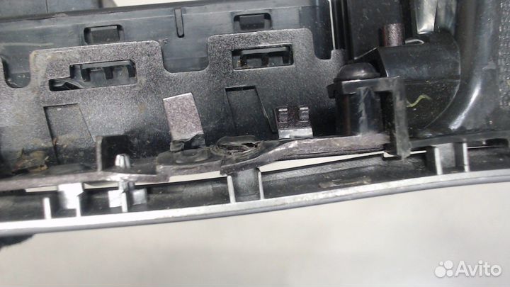 Кнопка стеклоподъемника Chevrolet Malibu 2018, 202