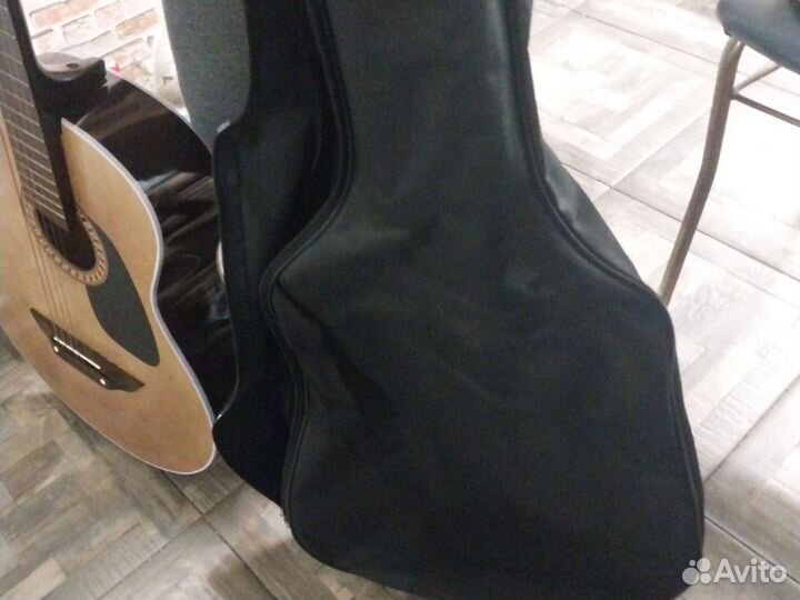 Акустическая гитара бу