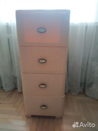 Полки выдвижные пластиковые