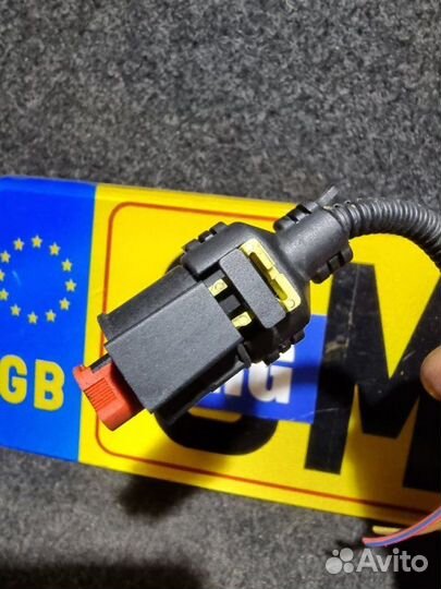 Фишка клапана фазорегулятора Opel Astra H Z18XER