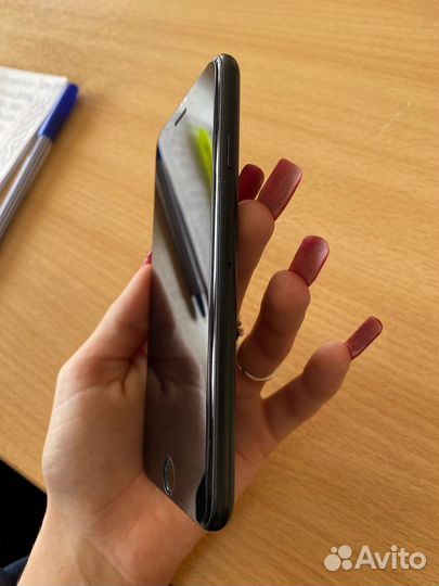iPhone SE (2022), 128 ГБ