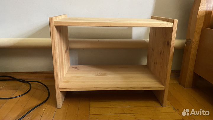Тумбочка деревянная