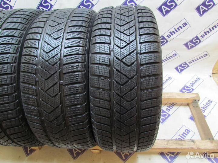 Pirelli Winter Sottozero 3 225/40 R19 96R