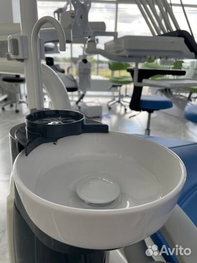 Стоматологическое кресло