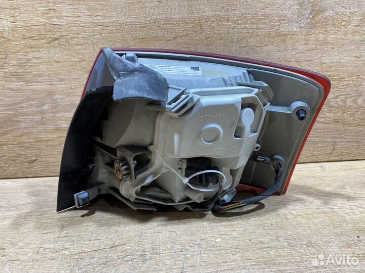 Фонарь левый Audi A4 B7 универсал Арт. 110469