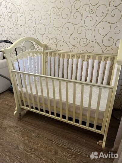 Детская кроватка