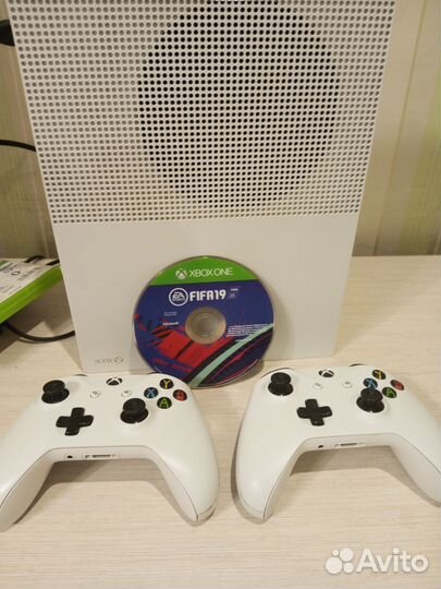 Xbox One s + игры