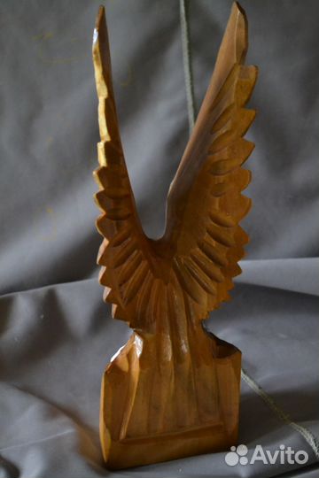 Статуэтка орел