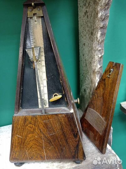 Метроном механический